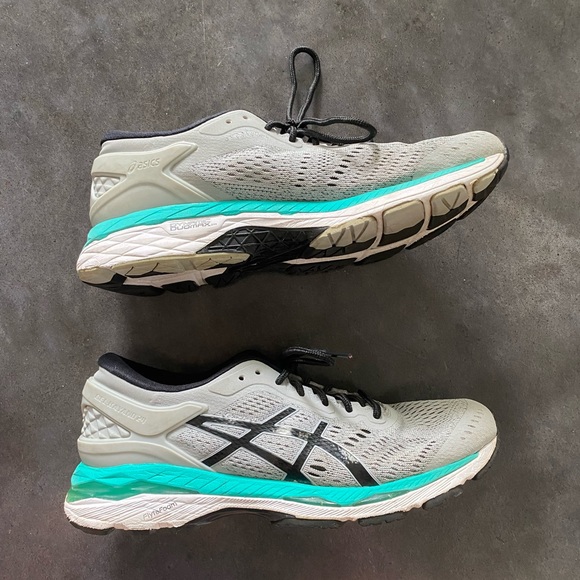 ASICS Women's Gel-Kayano 24 Running Shoe - Picture 3 of 14